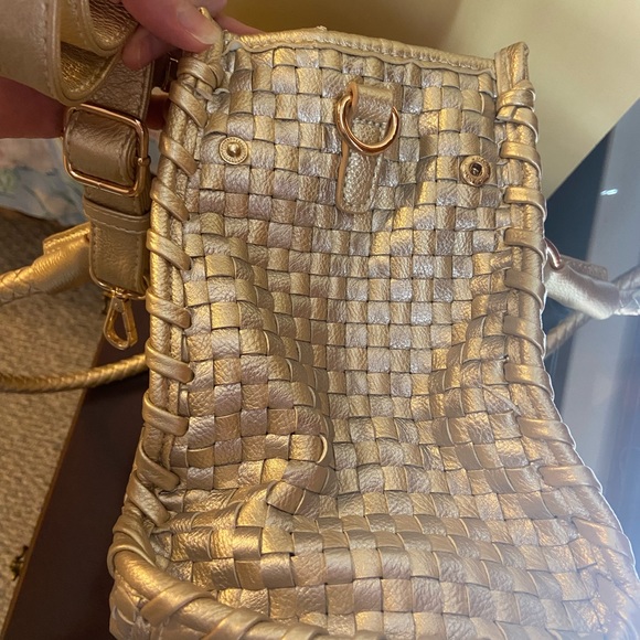 CJ banks, gold woven purse - Picture 4 of 9